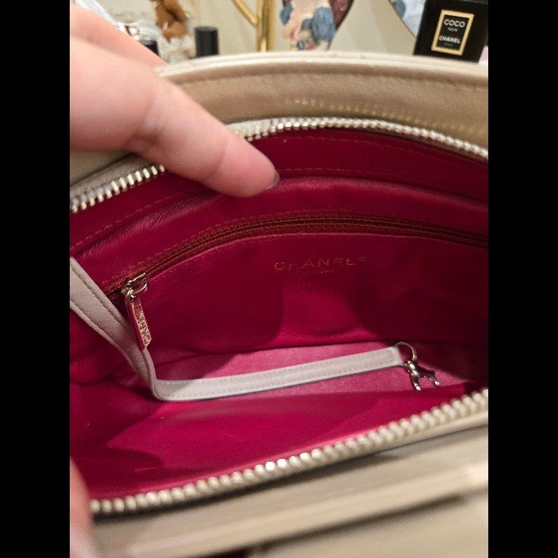 Chanel 香奈兒 米色手腕肩背2用包-14