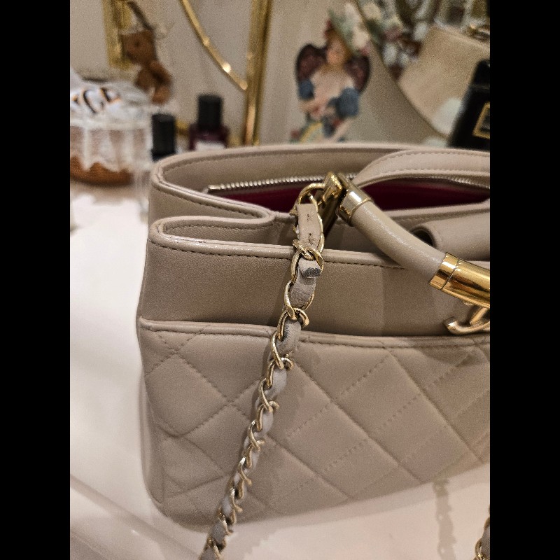 Chanel 香奈兒 米色手腕肩背2用包-21