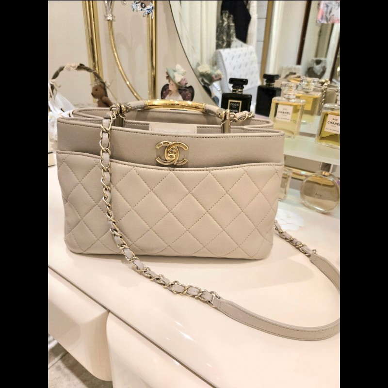 Chanel 香奈兒 米色手腕肩背2用包-0