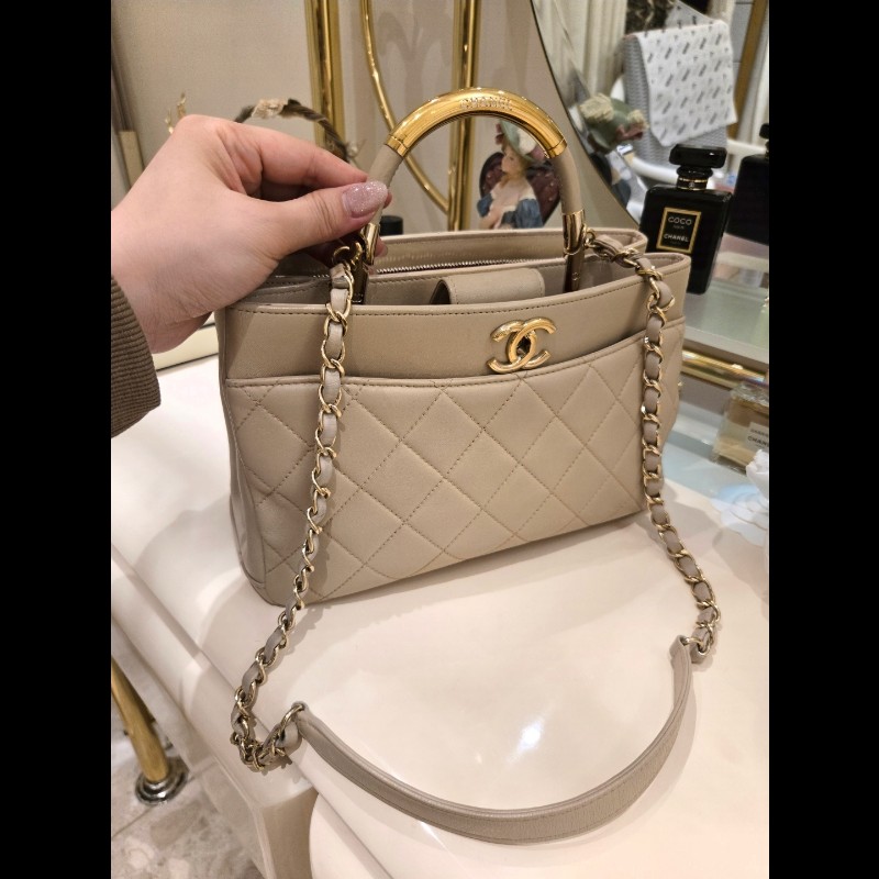 Chanel 香奈兒 米色手腕肩背2用包-3