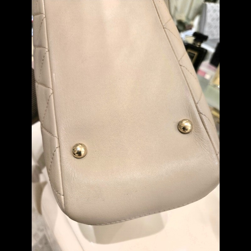 Chanel 香奈兒 米色手腕肩背2用包-17