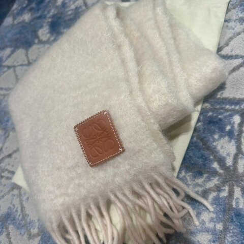 LOEWE 經典皮革標誌馬海毛羊毛流蘇圍巾