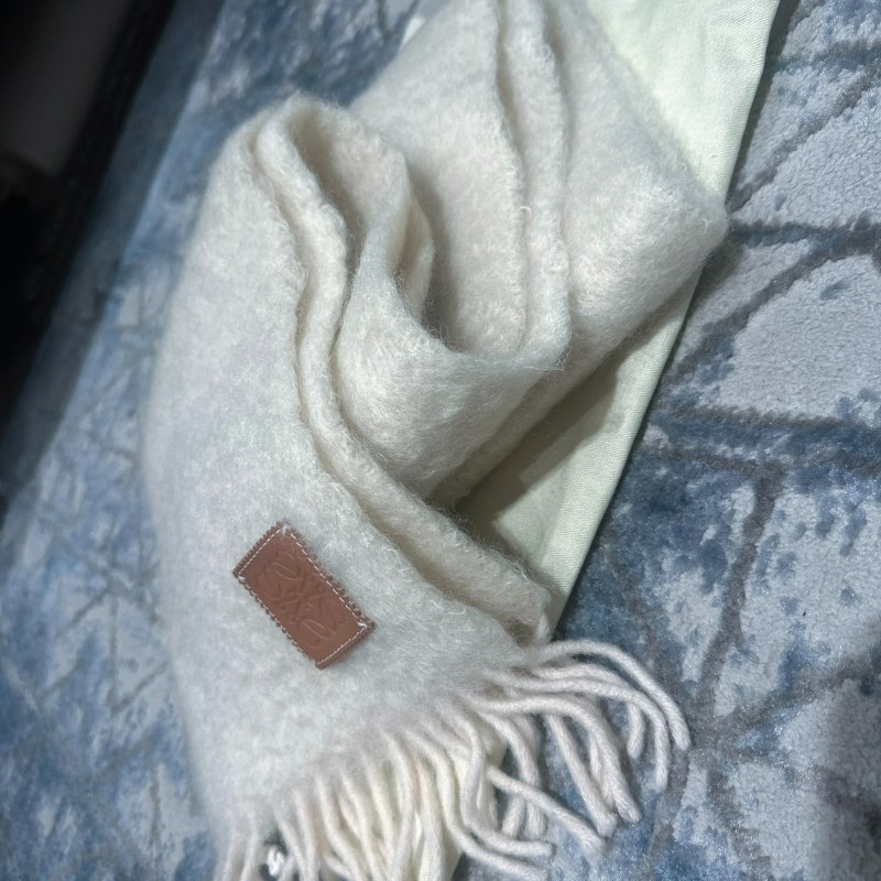 LOEWE 經典皮革標誌馬海毛羊毛流蘇圍巾-2