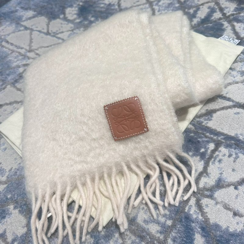 LOEWE 經典皮革標誌馬海毛羊毛流蘇圍巾-4