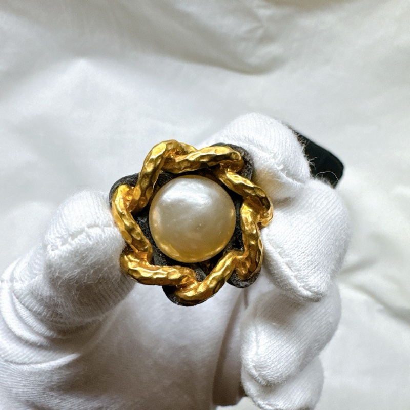 二手正品Chanel香奈兒金色鍍金皮革古董耳夾93A 香奈兒耳環 香奈兒耳夾 香奈兒配件 香奈兒珠寶-1