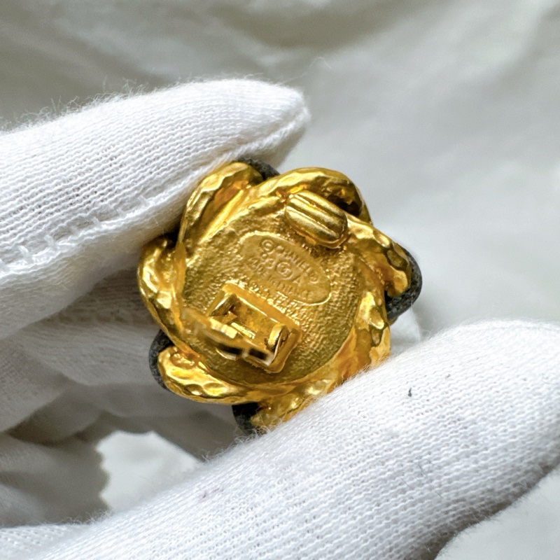 二手正品Chanel香奈兒金色鍍金皮革古董耳夾93A 香奈兒耳環 香奈兒耳夾 香奈兒配件 香奈兒珠寶-3