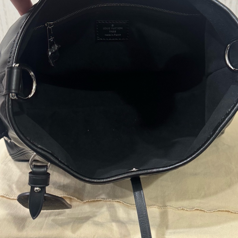 Lv carryall 黑武士全皮經典小號-4