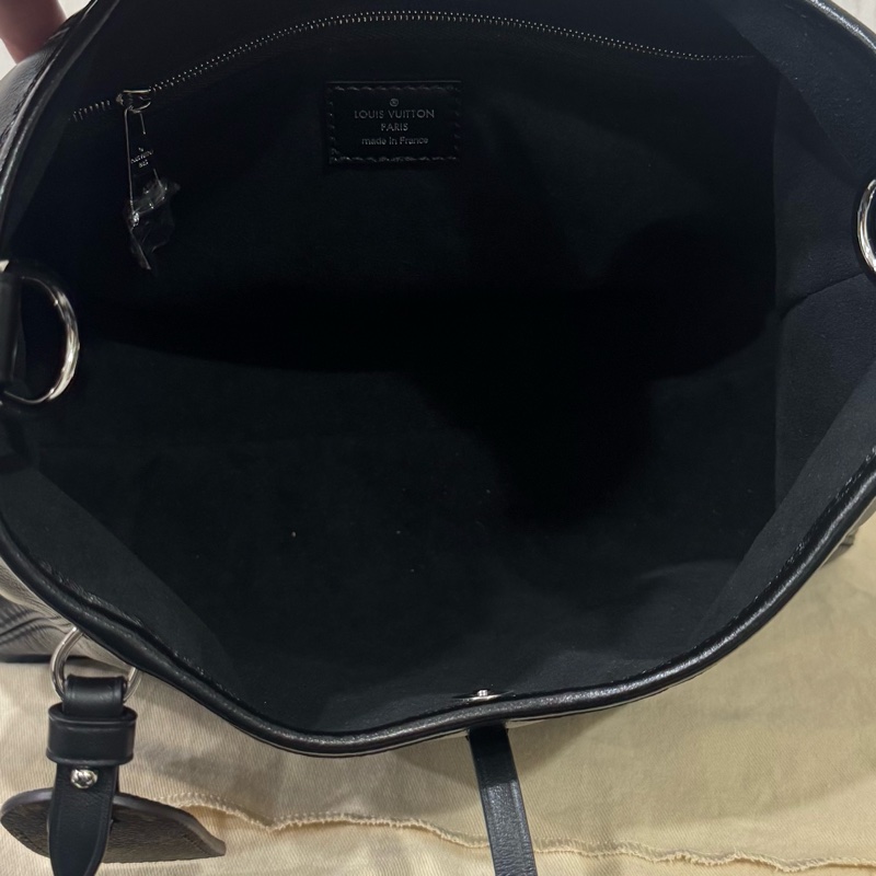 Lv carryall 黑武士全皮經典小號-10