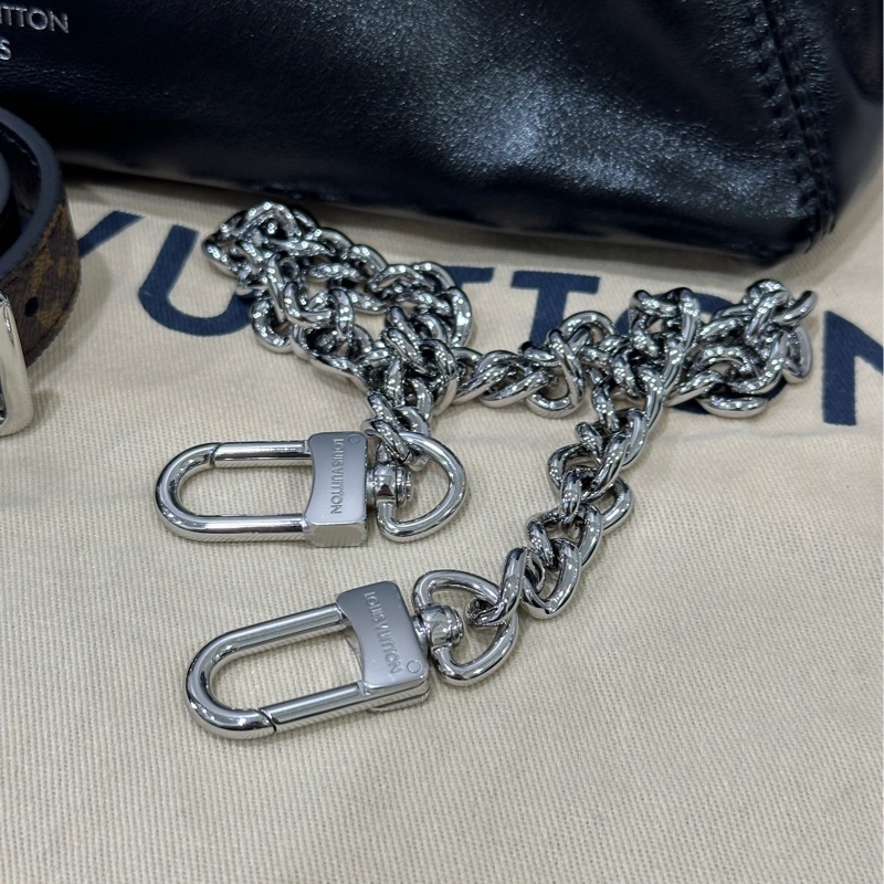 Lv carryall 黑武士全皮經典小號-5