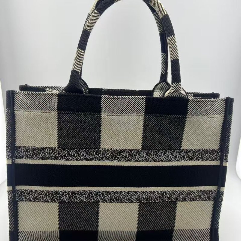 迪奧 Dior Book Tote 黑白格紋刺繡托特包-5