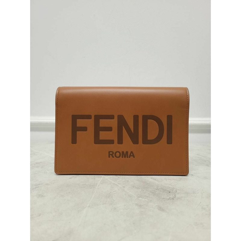 【包稅】FENDI 棕色皮革羅馬鏈條錢包迷你包-1