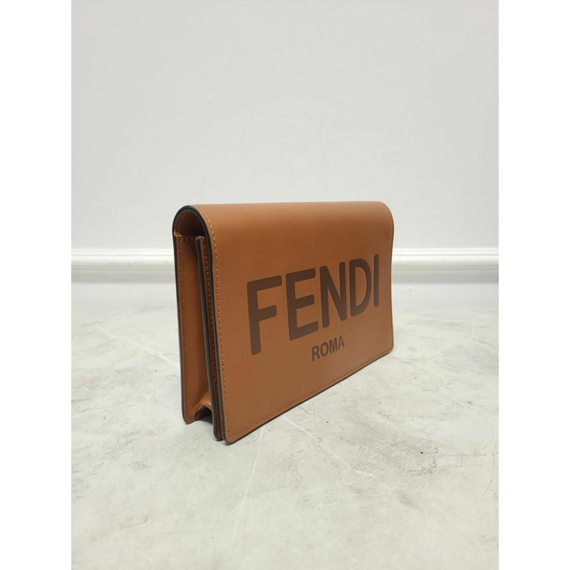 【包稅】FENDI 棕色皮革羅馬鏈條錢包迷你包-3