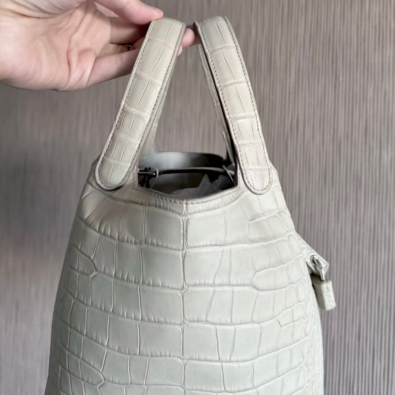 Hermes/愛馬仕 99新U刻 8L冰川白銀扣霧面鰐魚 mini菜籃子Picotin 18-1