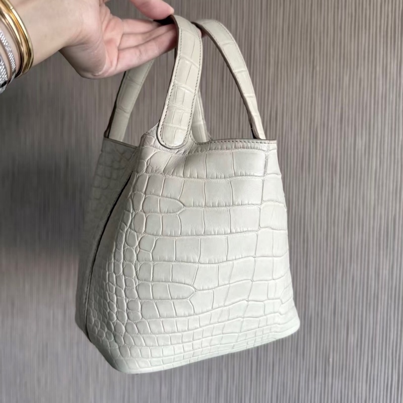 Hermes/愛馬仕 99新U刻 8L冰川白銀扣霧面鰐魚 mini菜籃子Picotin 18-2
