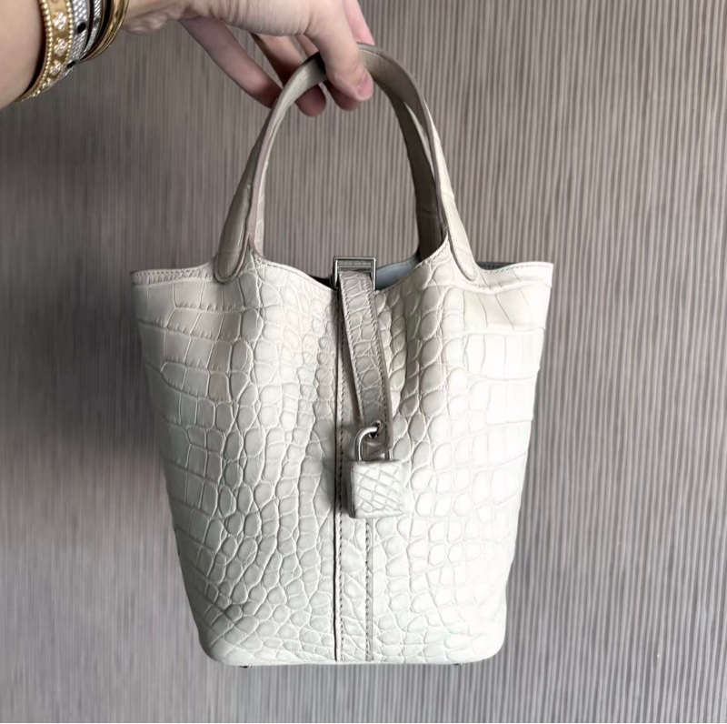 Hermes/愛馬仕 99新U刻 8L冰川白銀扣霧面鰐魚 mini菜籃子Picotin 18-5
