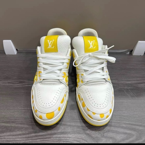 98新LV碼草間彌生 鞋面成色很新 尺寸42.5 =8.5