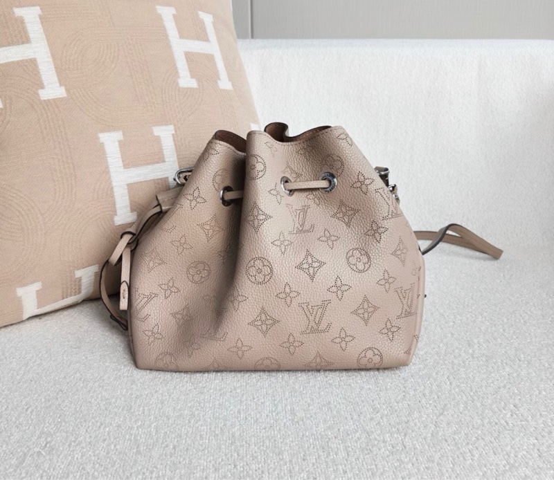 【98%新 ✨ 全網最低價！】LV bella月光女神 鏤空水桶包 大象灰 牛皮 少子包-3