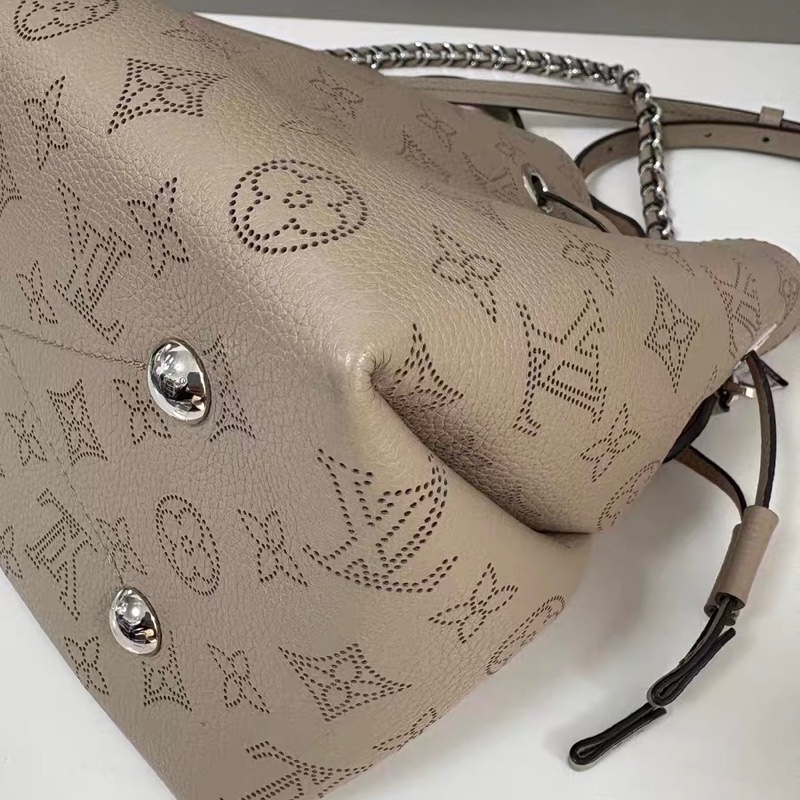 【98新 ✨ 全網最低價！】LV bella月光女神 鏤空水桶包 大象灰 牛皮 缺少零錢包-8