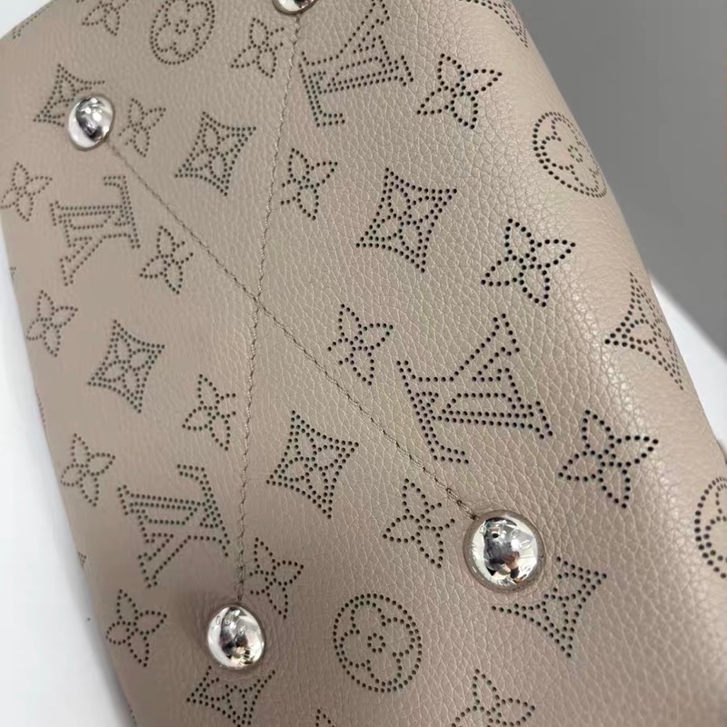 【98新 ✨ 全網最低價！】LV bella月光女神 鏤空水桶包 大象灰 牛皮 缺少零錢包-10