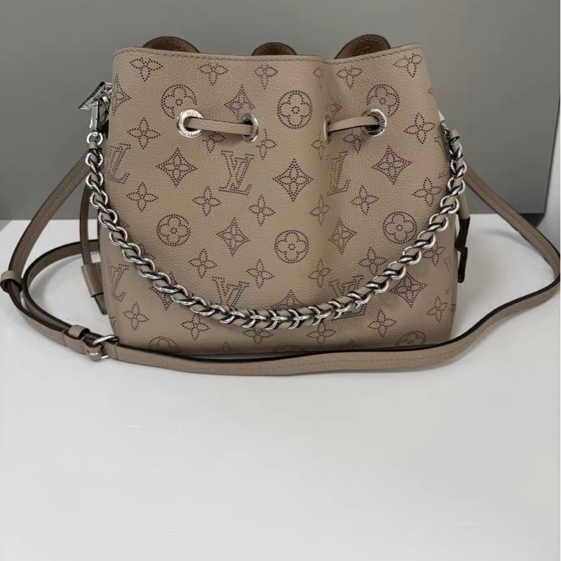 【98新 ✨ 全網最低價！】LV bella月光女神 鏤空水桶包 大象灰 牛皮 缺少零錢包-9