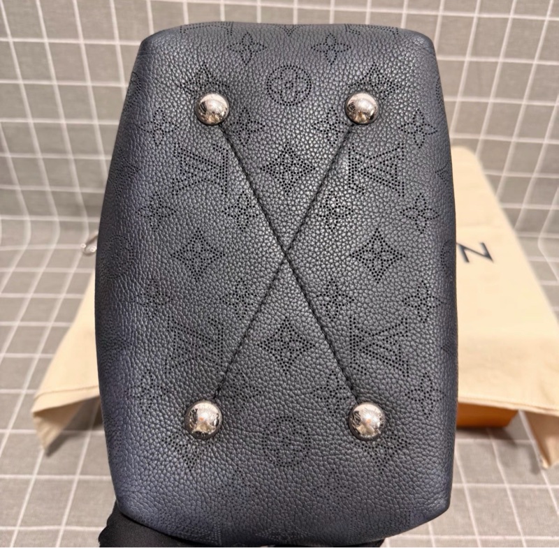 【98%新 ✨ 全網最低價！】LV bella 月光女神 鏤芯 水桶包 黑色牛皮 晶片款-2