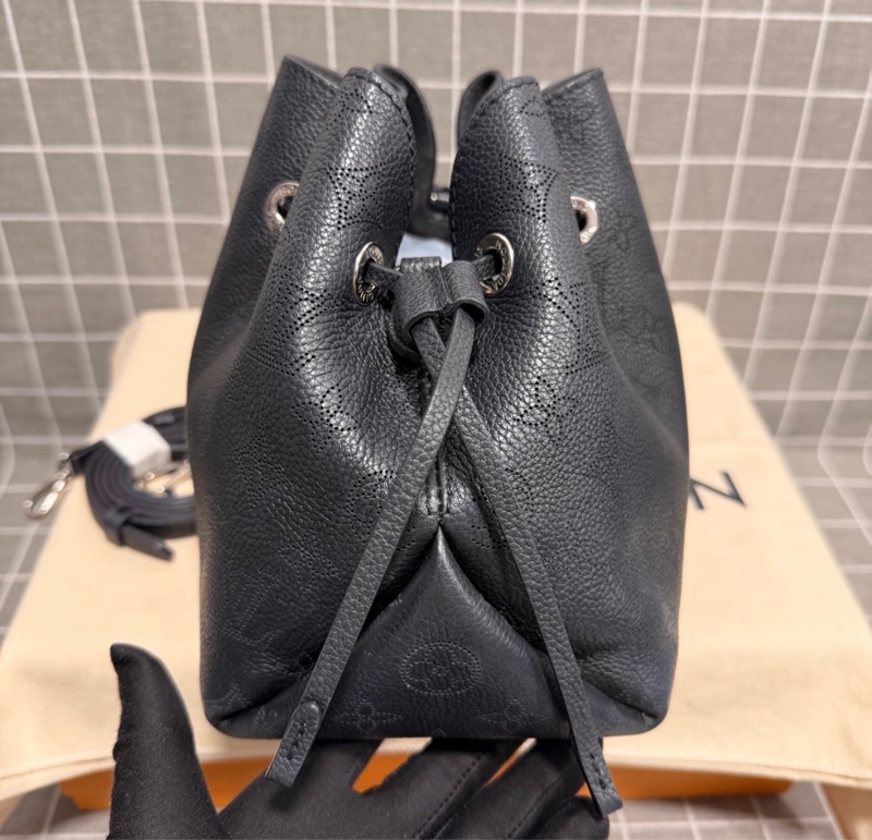 【98%新 ✨ 全網最低價！】LV bella 月光女神 鏤芯 水桶包 黑色牛皮 晶片款-4