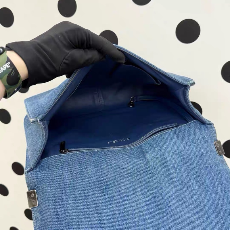 Chanel • Le Boy Xxl 稀有丹寧牛仔銀釦翻蓋鏈條包 機場包-8