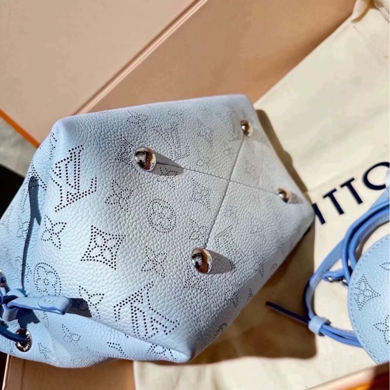 【全新 ✨ 全網最低價！】LV bella 水桶包 漸變淺藍 鏤空 月光女神 單肩包斜挎包 少子包-4