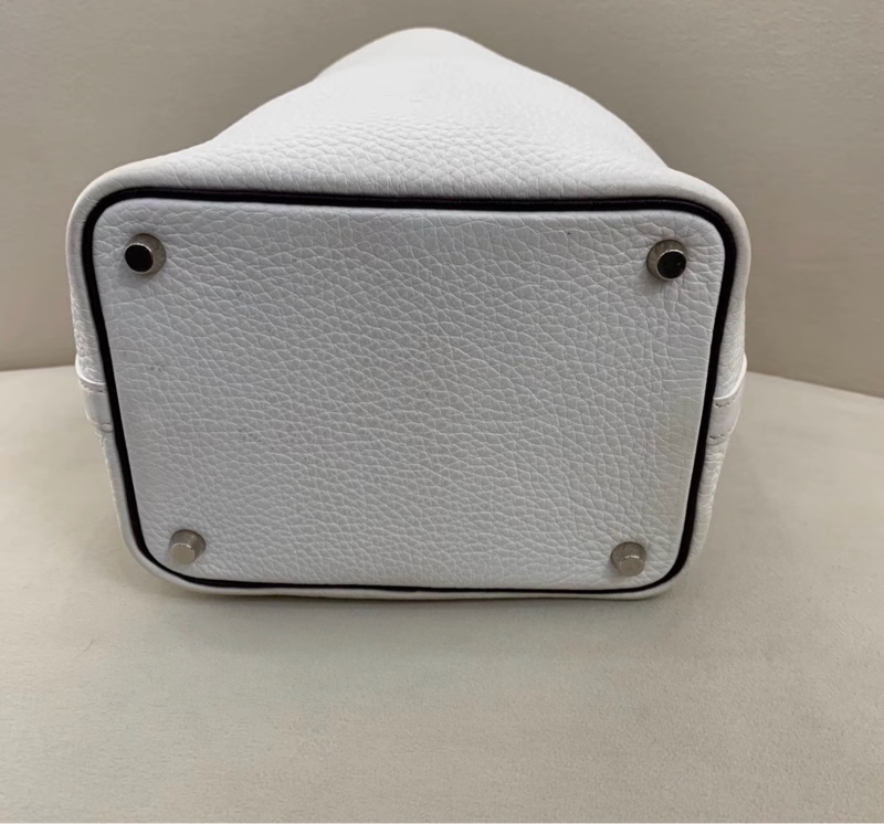 【92%新 ✨ 全網最低價！】中古  Hermes 愛馬仕 Picotin 18 菜籃子/水桶 純白01色 銀扣 框H-5