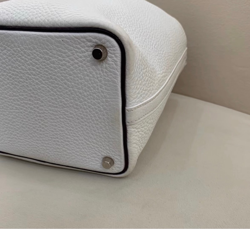 【92%新 ✨ 全網最低價！】中古  Hermes 愛馬仕 Picotin 18 菜籃子/水桶 純白01色 銀扣 框H-6
