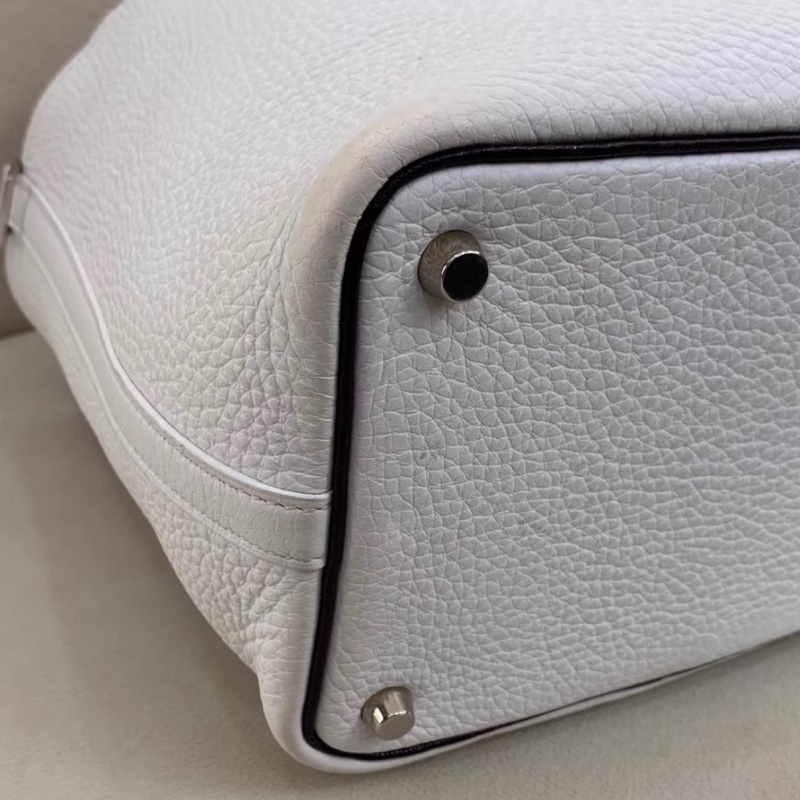 【92%新 ✨ 全網最低價！】中古  Hermes 愛馬仕 Picotin 18 菜籃子/水桶 純白01色 銀扣 框H-15