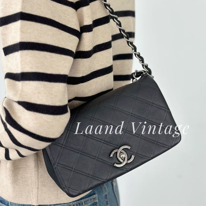 Chanel · 稀有華夫格黑銀牛皮翻蓋鏈條包 全配-1