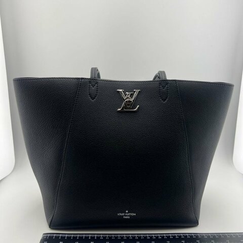 路易威登 Lockmeto 系列托特包