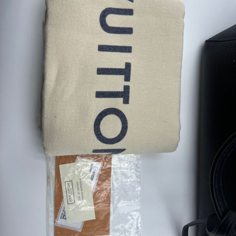 路易威登 Lockmeto 系列托特包-4