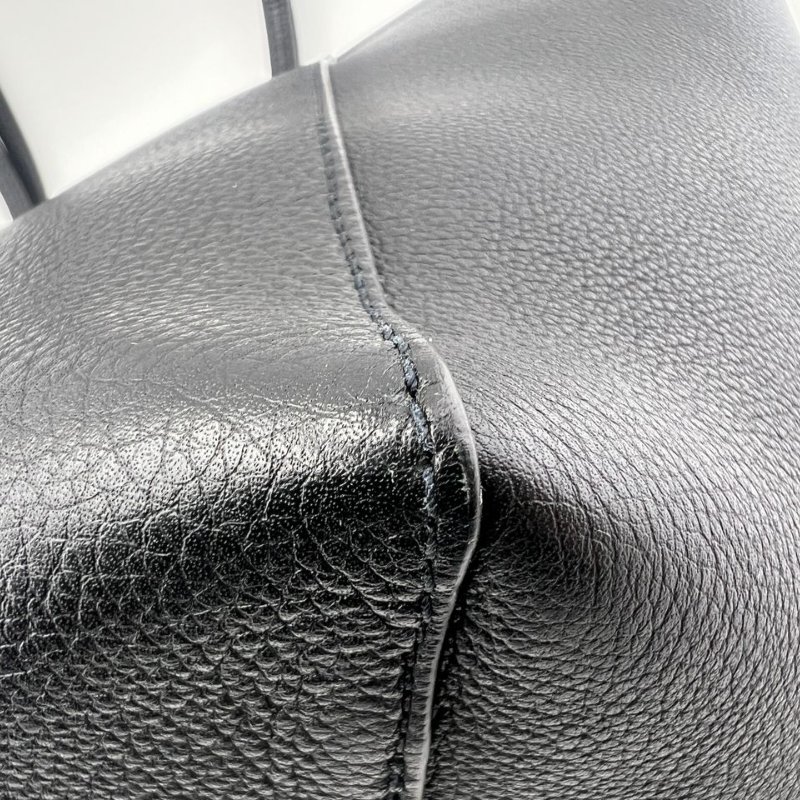 路易威登 Lockmeto 系列托特包-12