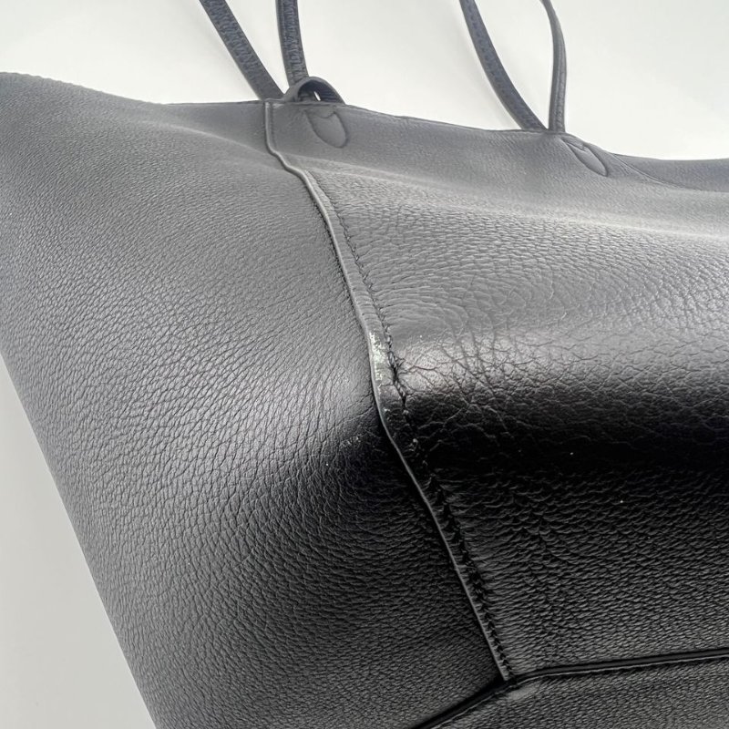 路易威登 Lockmeto 系列托特包-13