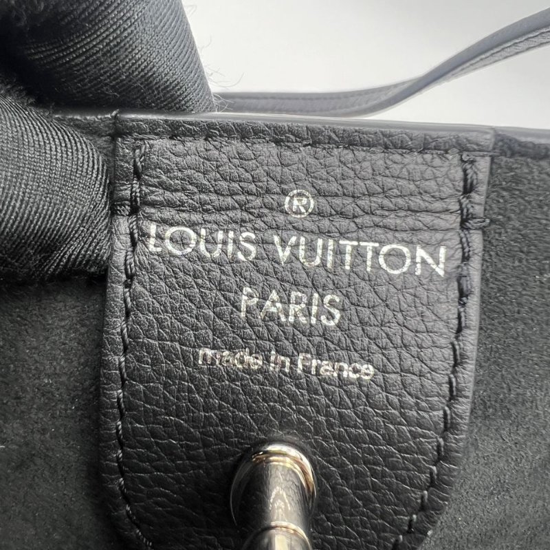 路易威登 Lockmeto 系列托特包-17