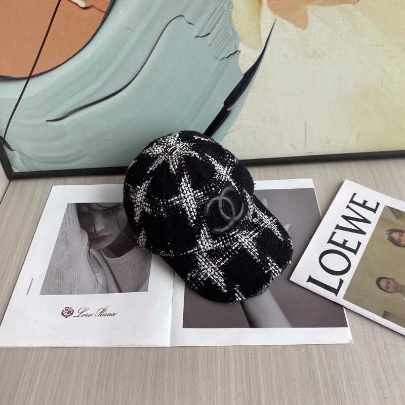 Chanel • 黑白毛呢大Logo棒球帽-0