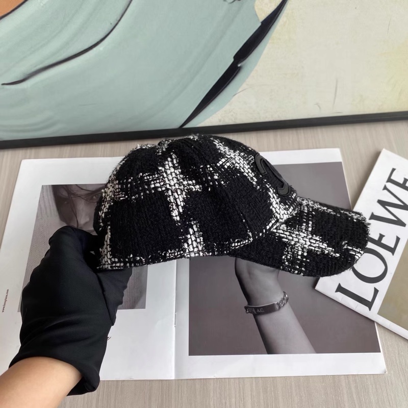 Chanel • 黑白毛呢大Logo棒球帽-5