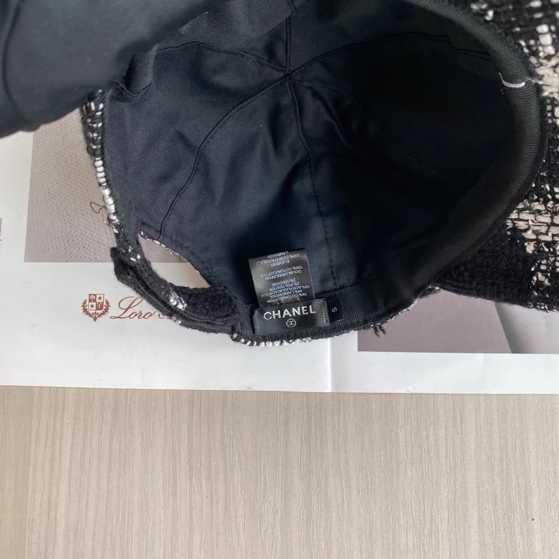 Chanel • 黑白毛呢大Logo棒球帽-6
