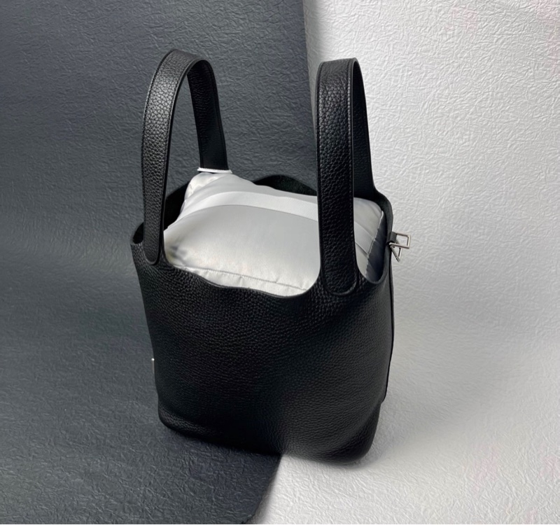 【96%新 ✨ 全網最低價！】Hermes 愛馬仕 Picotin 22菜籃子/水桶 黑色 C刻-1