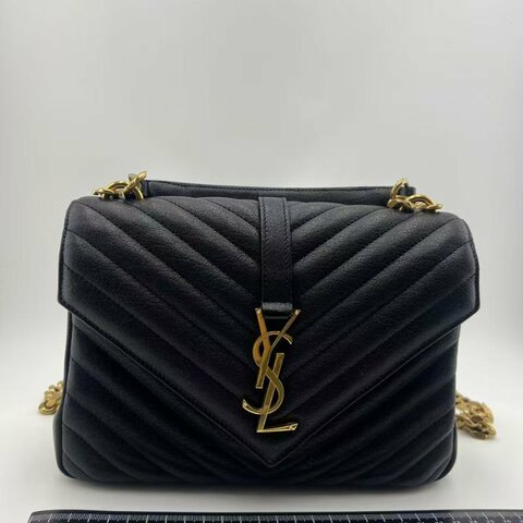 伊夫聖羅蘭 Loulou 系列衍縫斜背包