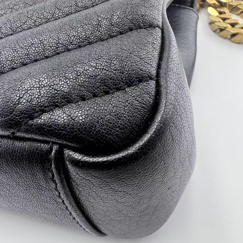 伊夫聖羅蘭 Loulou 系列衍縫斜背包-10