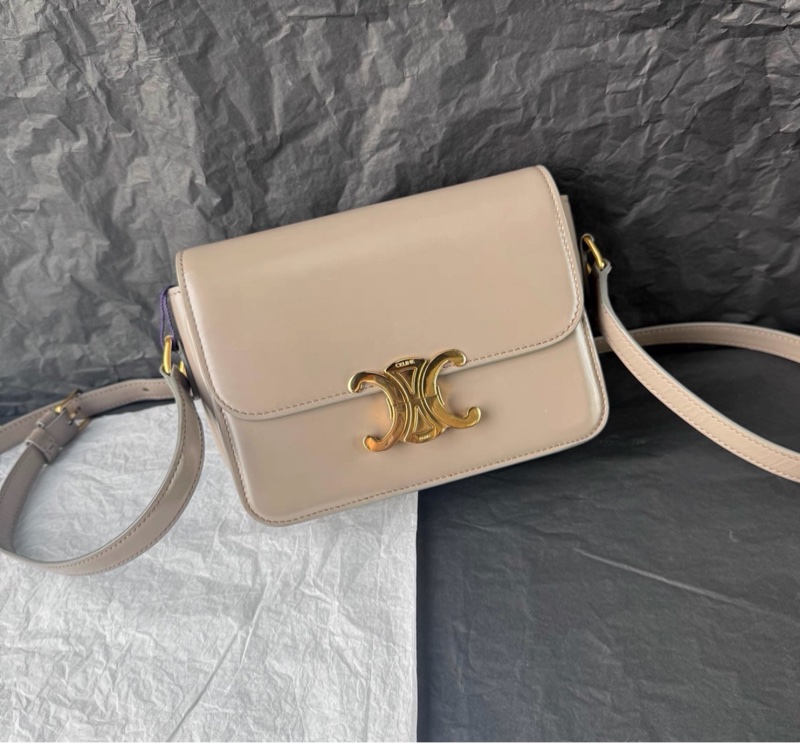 【95%新 ✨ 全網最低價！】Celine Teen 凱旋門 大象灰色 金扣 豆腐包-1