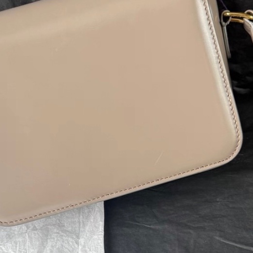 【95%新 ✨ 全網最低價！】Celine Teen 凱旋門 大象灰色 金扣 豆腐包-9