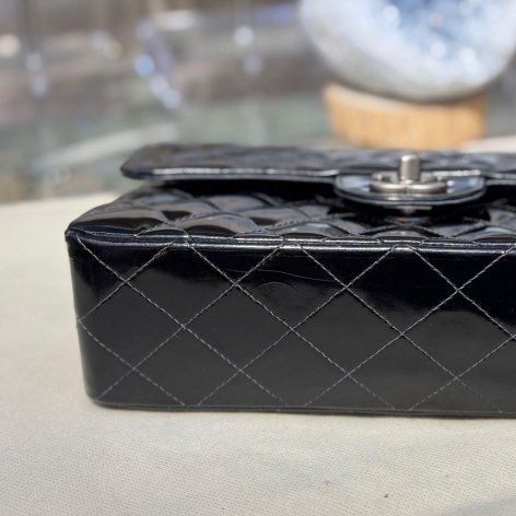 CHANEL 黑色漆皮 涼皮 雙蓋 皮穿練 coco 25cm 肩背包 側背包 斜背包 #割愛收藏46800 vintage 85新  正常使用痕跡  這個專櫃現在現在同系列新款要40萬 🛫-12