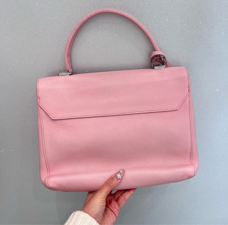 【90%新✨全網最低價】LV Lock Me 櫻花粉色牛皮手拎｜斜背包-1