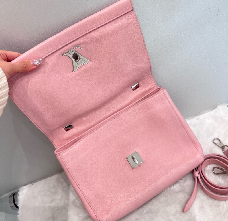 【90%新✨全網最低價】LV Lock Me 櫻花粉色牛皮手拎｜斜背包-5