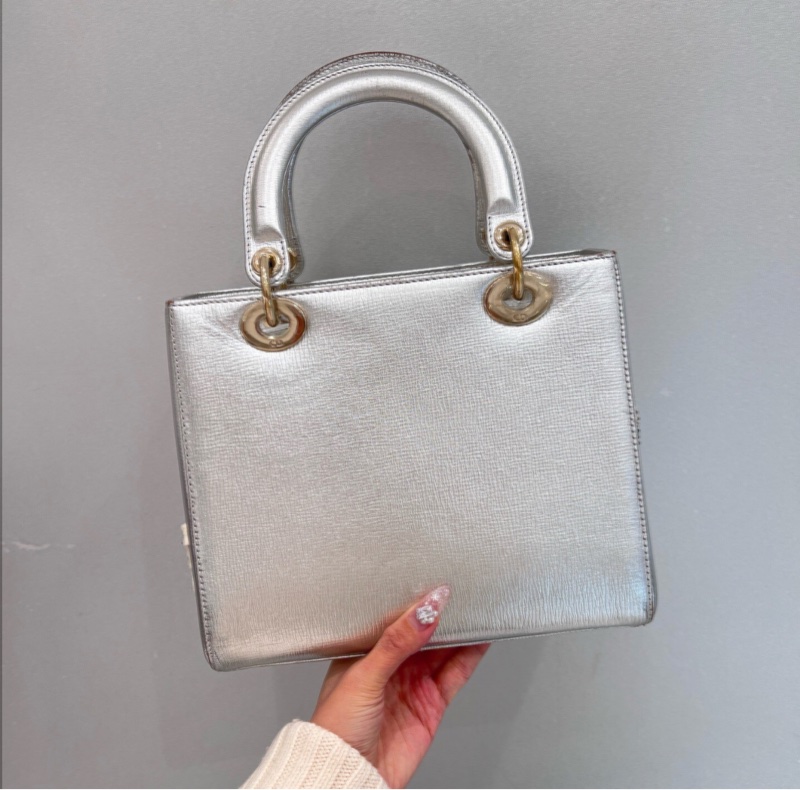 【95%新✨全網最便宜】Dior 迪奧 戴妃五格 銀色徽章款-1