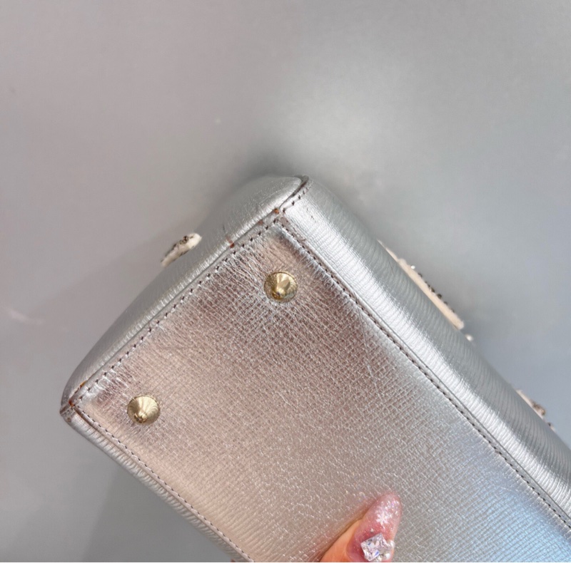 【95%新✨全網最便宜】Dior 迪奧 戴妃五格 銀色徽章款-5